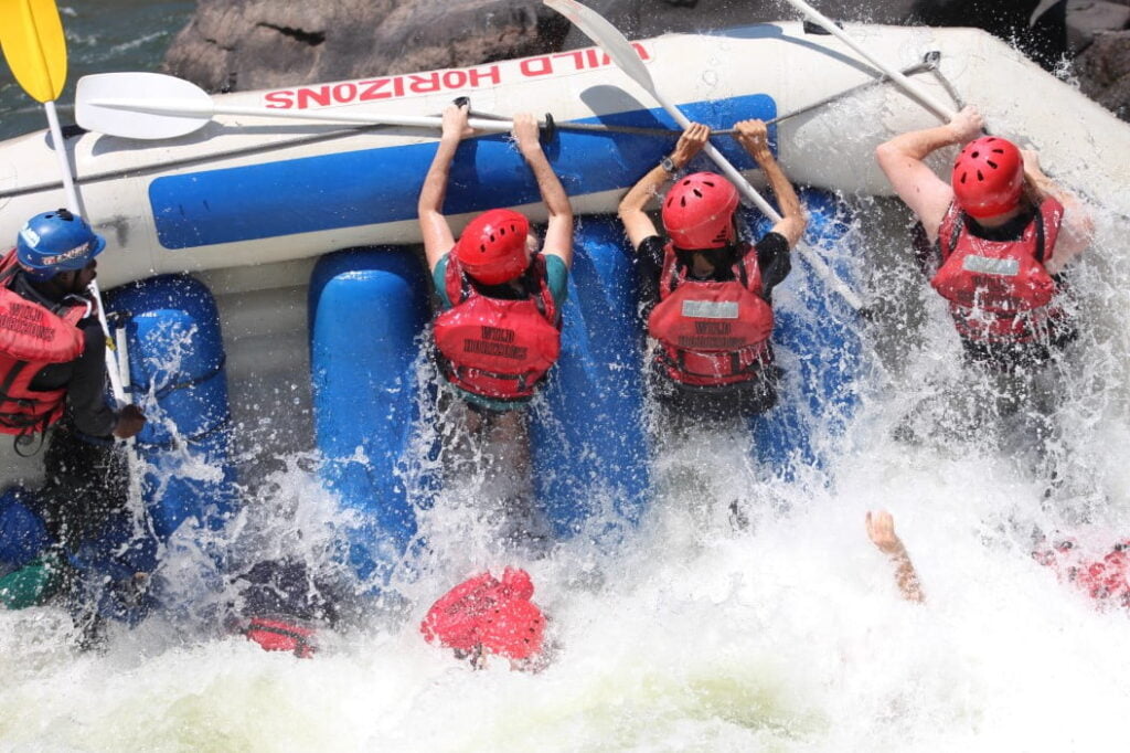 white - water - rafting - kleesto rafting booking software